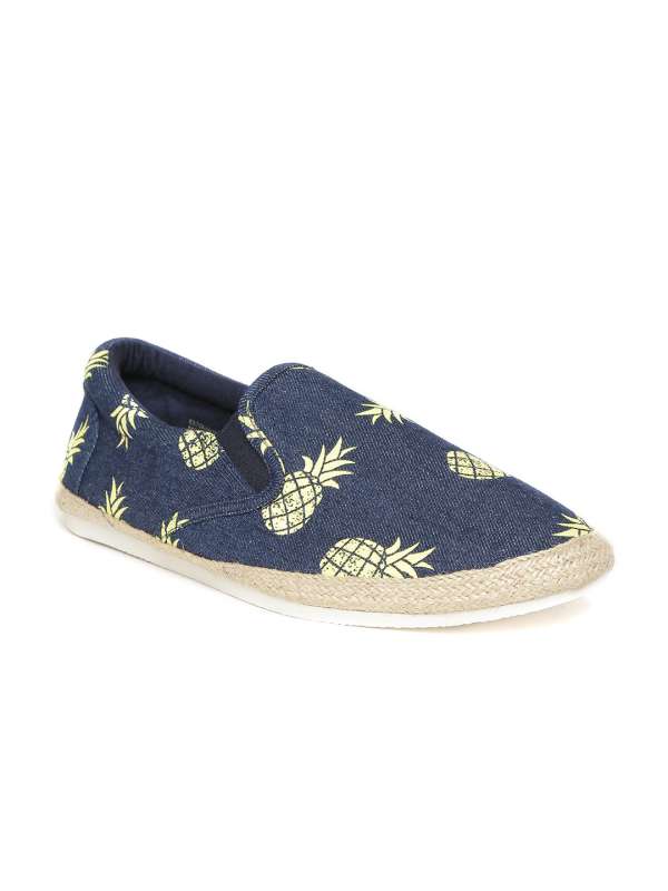 Forca slip ons top