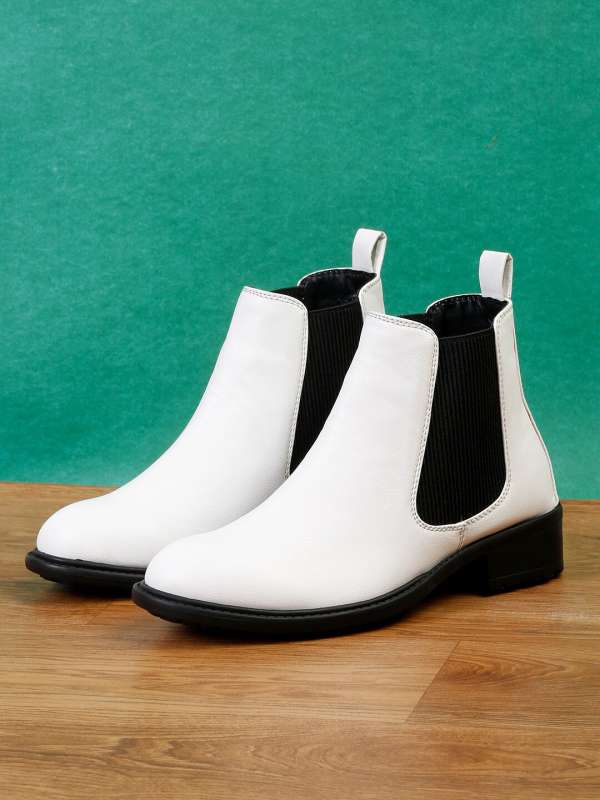 Myntra women 2025 boots