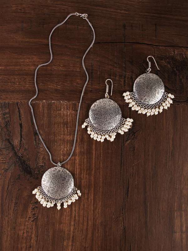 Ozanoo Jewellery Set Buy Ozanoo Jewellery Set online in India