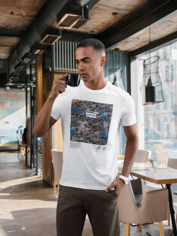 Levis Tshirts Explore the Latest of Levis T-shirts Online at