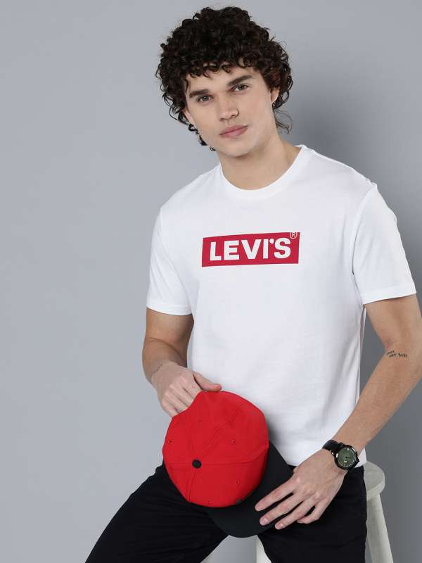 Levis Tshirts - Explore the Latest Range of Levis T-shirts Online at Myntra