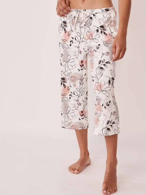 Dyegold Women's Capri Pajama Set Short Sleeve Shirt and Capri Pants Sleepwear Pjs Sets Soft Lounging Outfits with Pockets, Size: Small