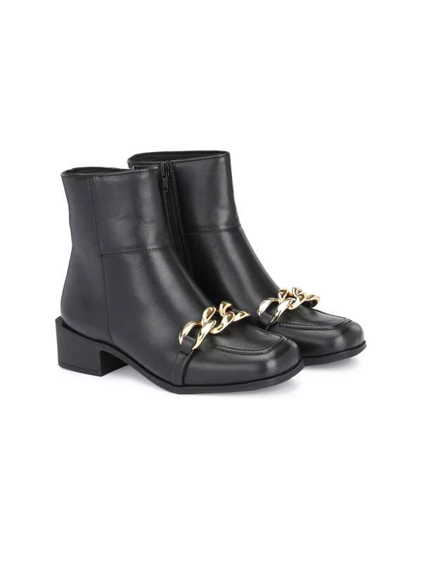 Delize black boots shop