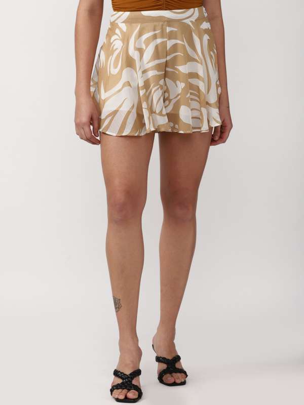 Gold shorts deals forever 21