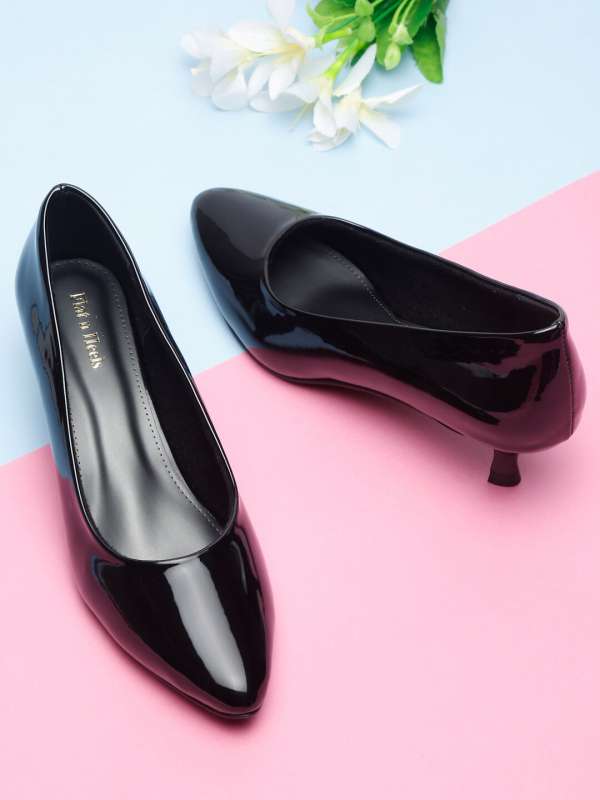 Shoes flat heels online