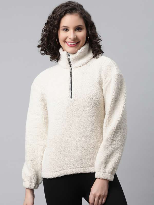 High neck clearance white sweatshirt