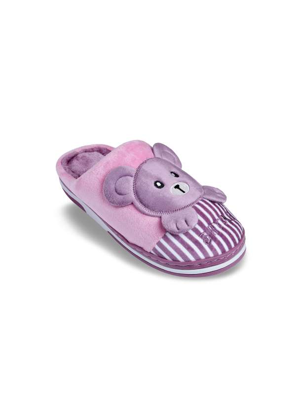 Fur discount slippers myntra