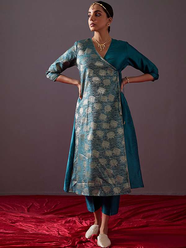 Myntra banarasi suits 2025