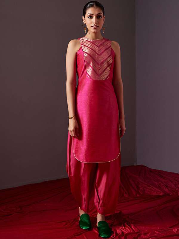 Abhishti Kurtas Sets Buy Abhishti Kurtas Sets online in India
