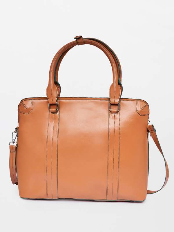 Online women's bags on myntra shop