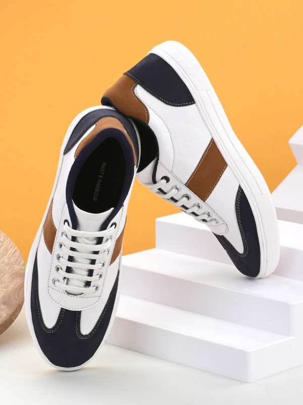Myntra mast and harbour shoes store