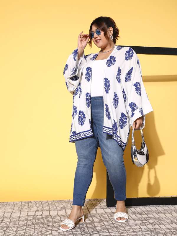 Amydus shrugs top