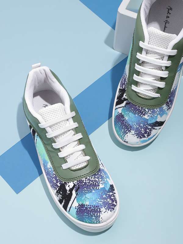 Sneakers for cheap women under 500
