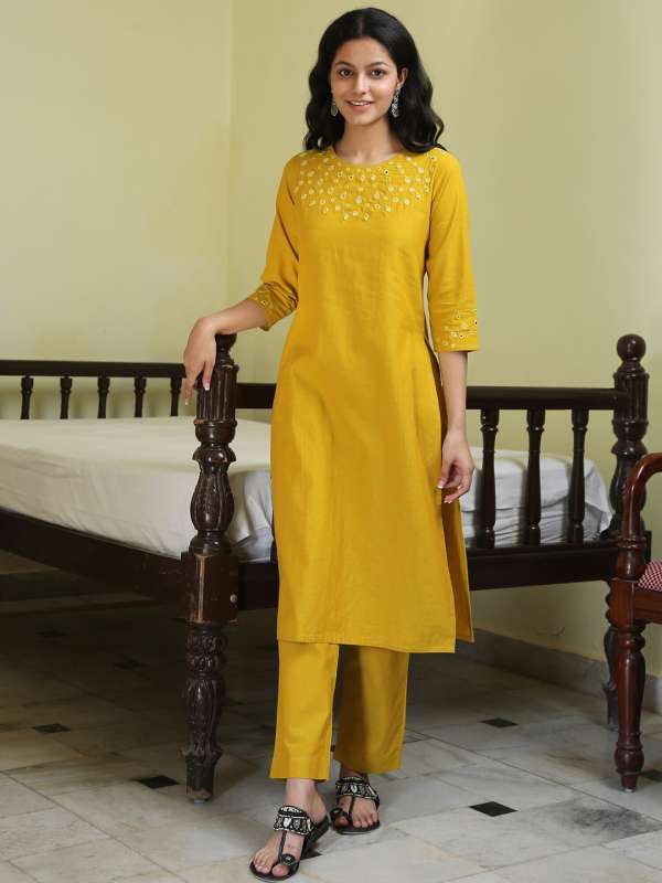 Okhai kurtas store