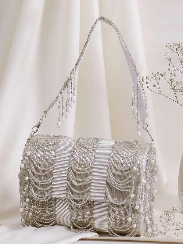 Clutches online myntra 2025