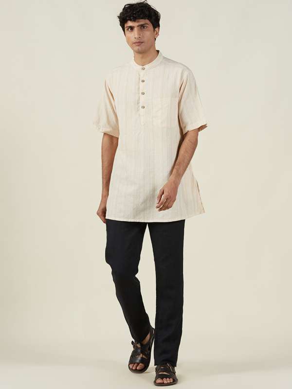 Men s Fabindia Kurtas Buy Fabindia Kurtas for Men Online in India