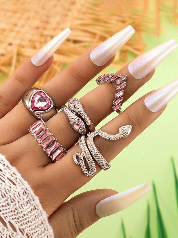 Snake ring store set