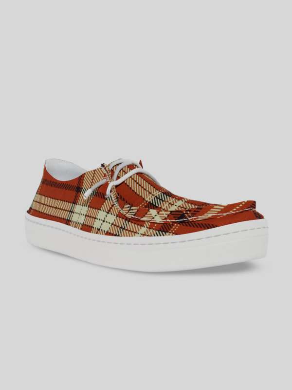 West Coast Footwear Buy West Coast Footwear online in India