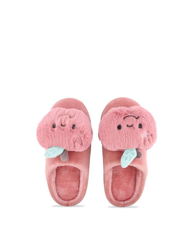Fur best sale slippers myntra