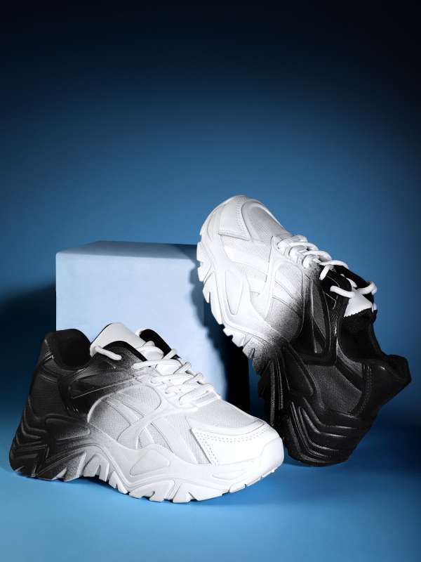 Yeezy myntra hotsell