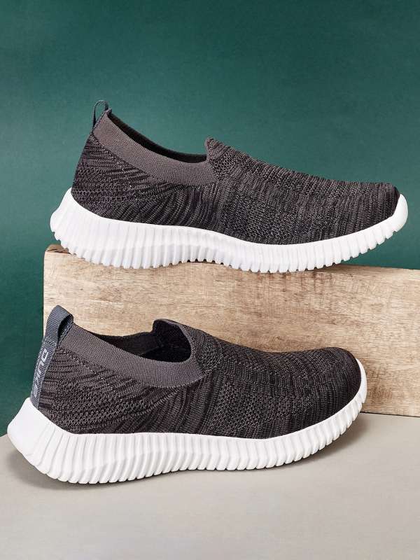 Duke sneakers discount black casual shoes