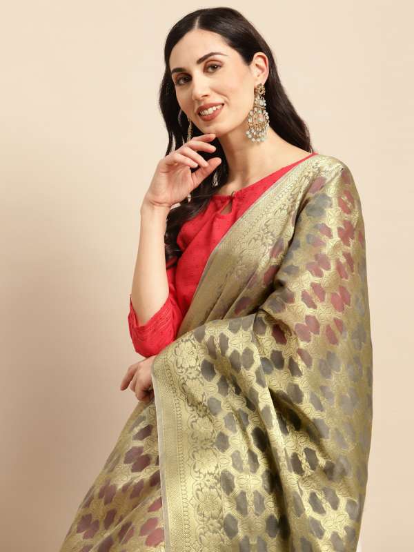 Myntra deals banarasi suits