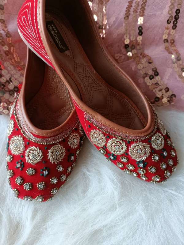 Mojaris myntra hot sale