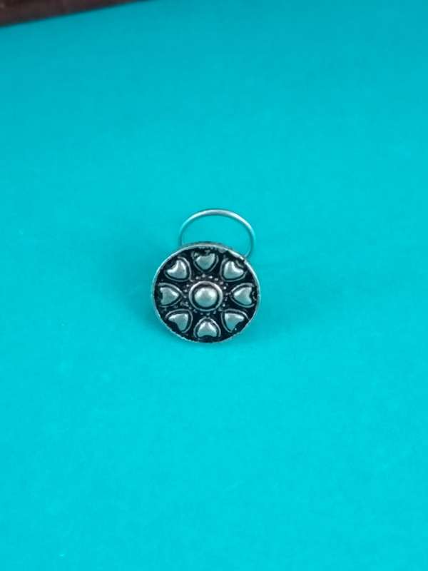 Fabindia shop nose pin