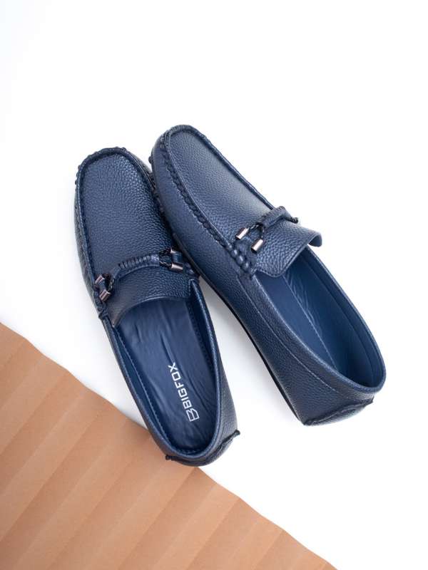 Big best sale bazaar shoes