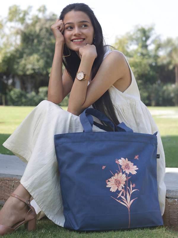 Large navy tote bag top