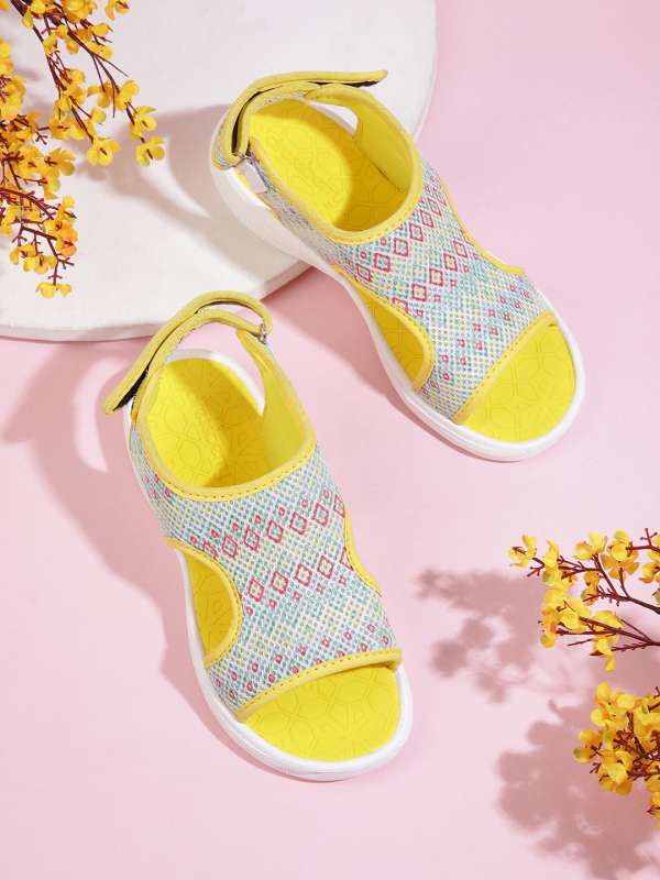 Dressberry sandals discount