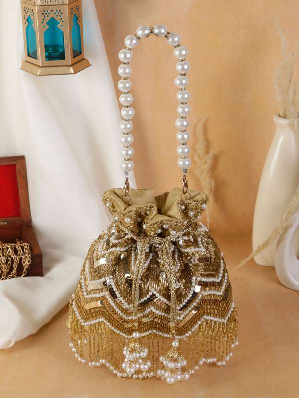 Myntra clutch bags deals