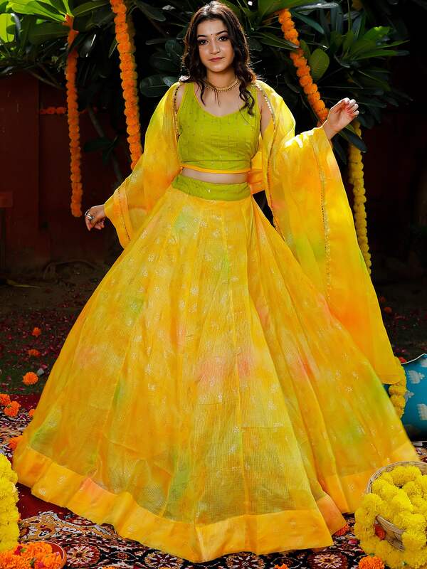 Yellow Lehenga Choli Dupatta Pakistani Bridal Dress Online – Nameera by  Farooq