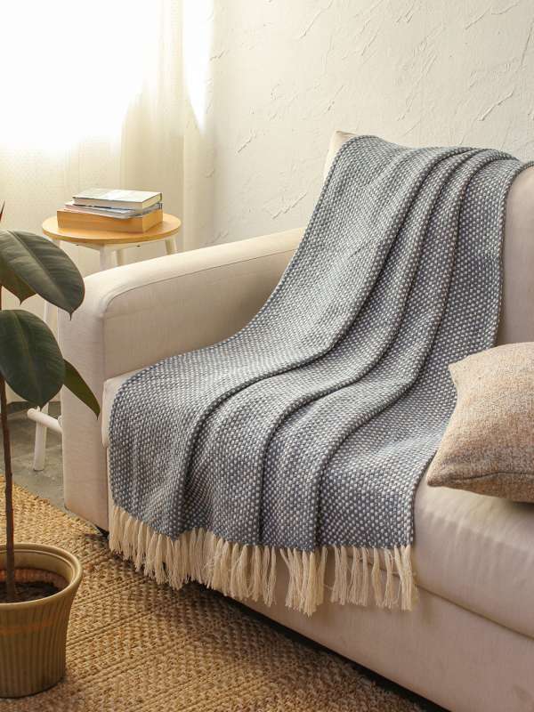 Throw Shop for Stylish Sofa Throws Online at Best Price Myntra