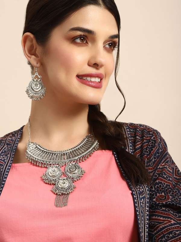 Bridal jewellery set best sale myntra