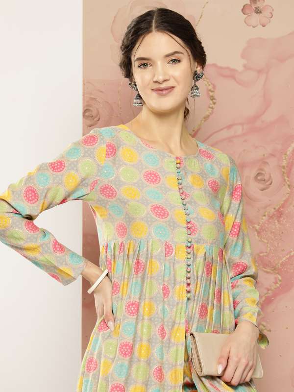 Here and outlet now kurtis myntra