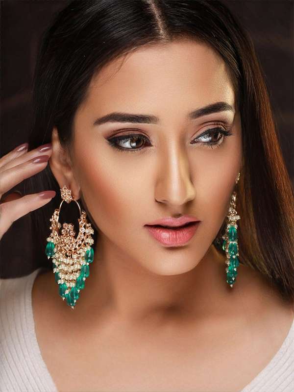 Aggregate 77+ earrings to wear with lehenga super hot 3tdesign.edu.vn