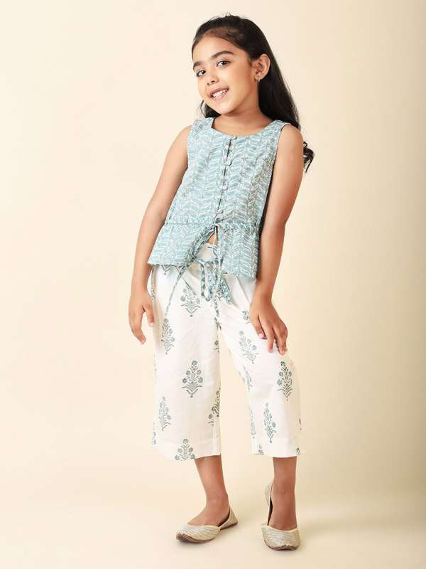 Fabindia kidswear shop
