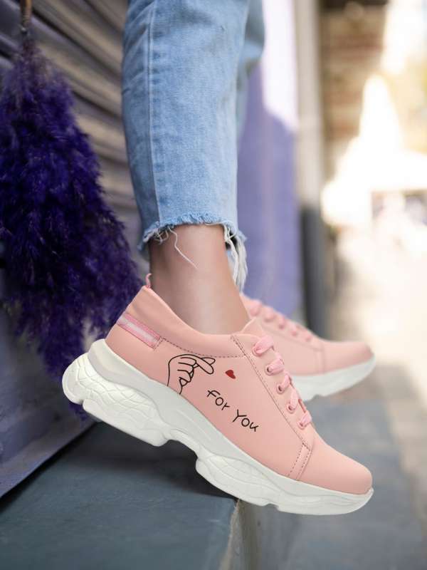 Long walk on sale shoes for girls