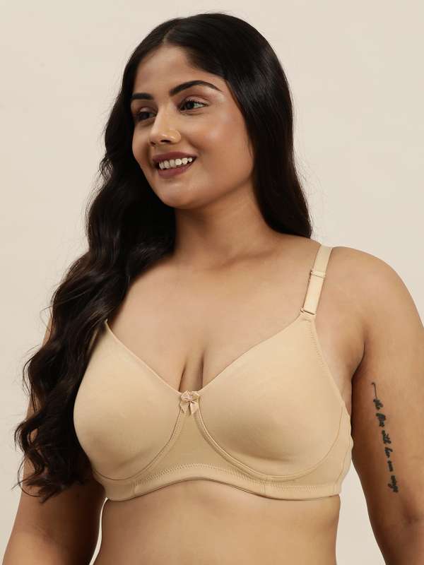 Buy Clovia Padded Non-Wired Full Coverage T-Shirt Bra - Black at Rs.588  online