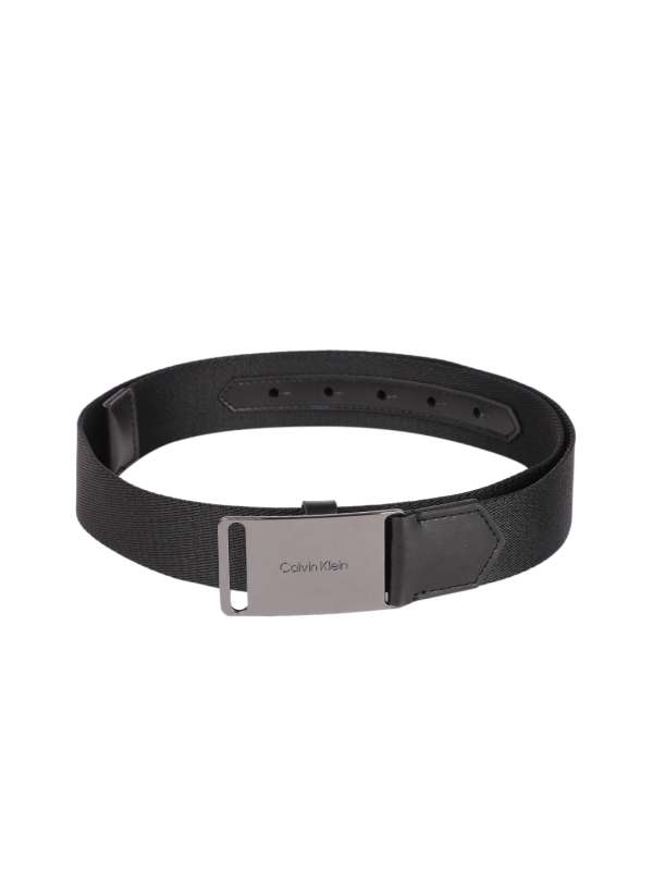 Webbing plaque belt store