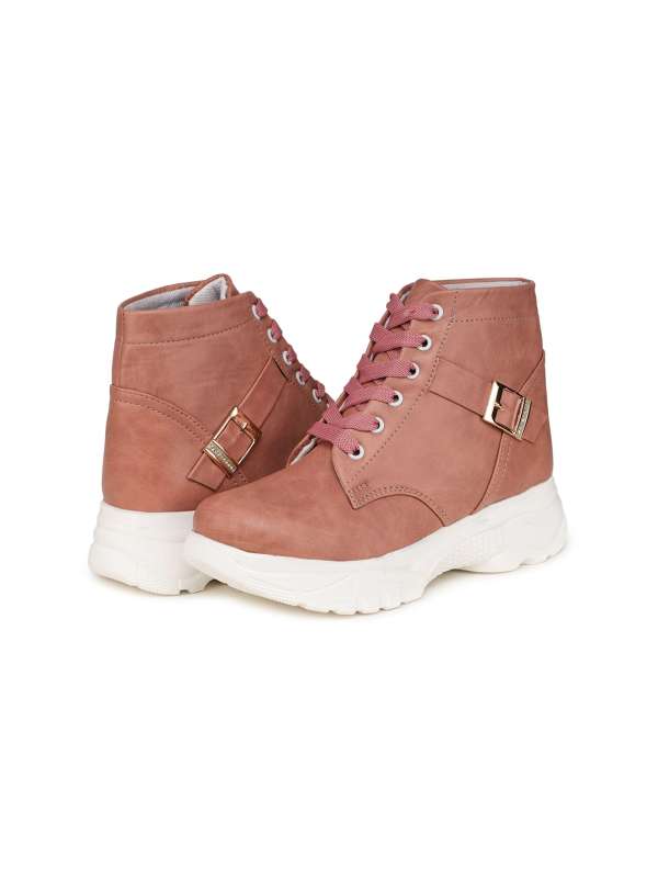 Pale shop pink boots