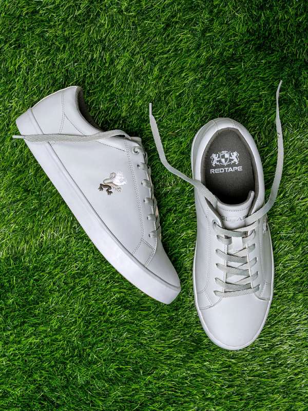 Red tape hot sale grey sneakers