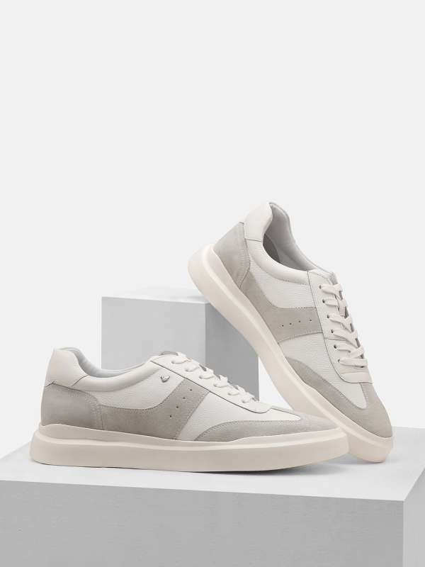 Blackberry shop casual shoes