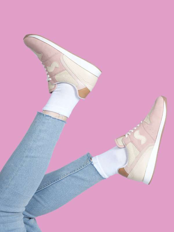Ladies shoes pink colour online