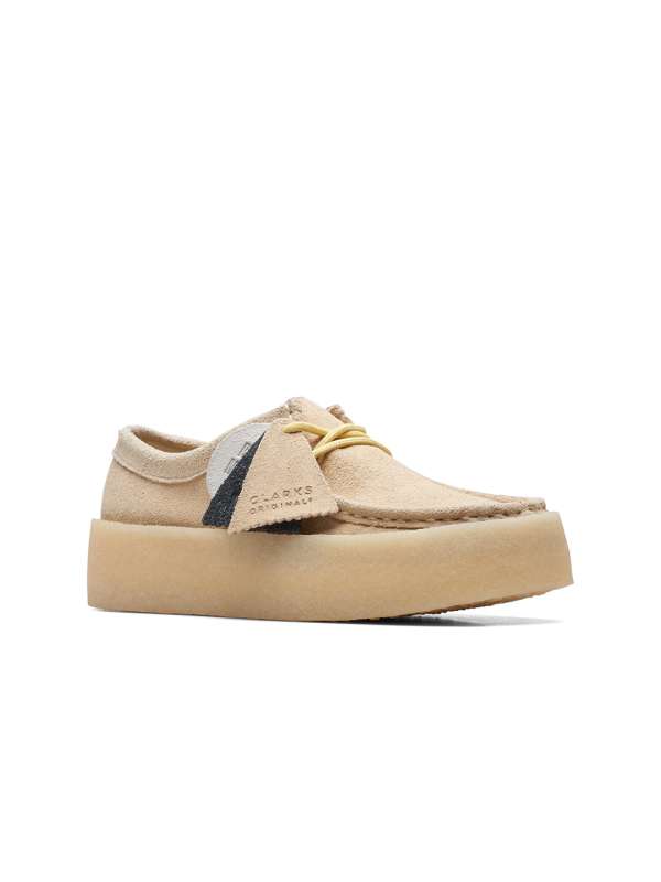 Clarks top beige shoes