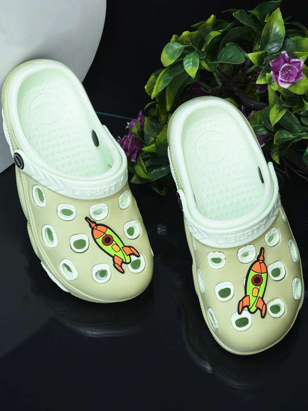 Kids clogs clearance