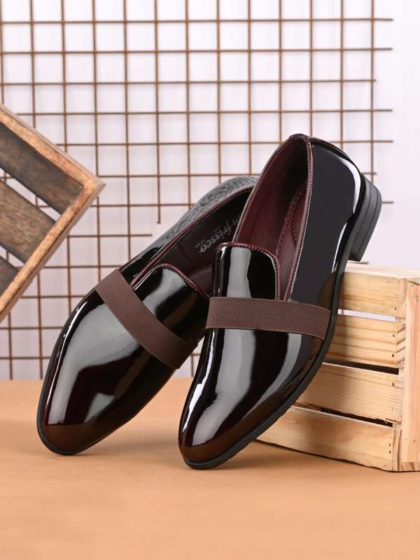 Maroon top formal shoes