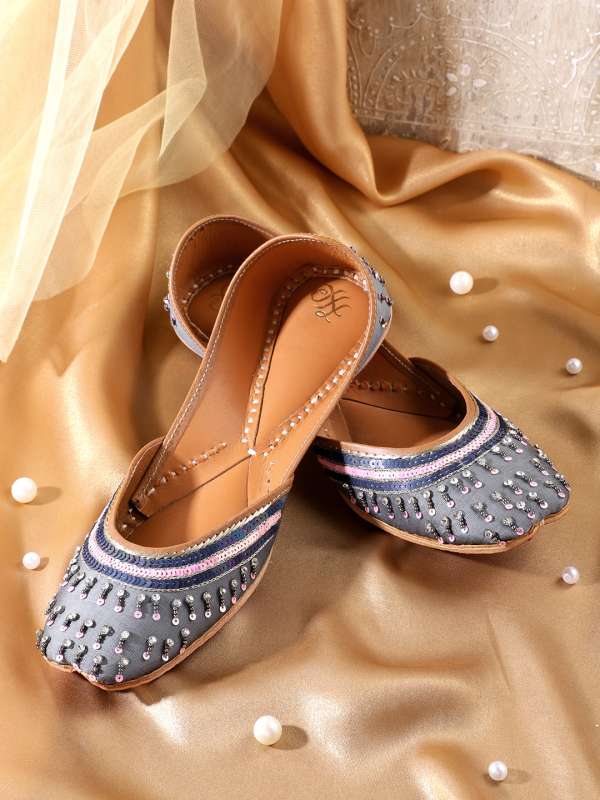 Punjabi Jutti For Women Buy Punjabi Jutti For Women online in India
