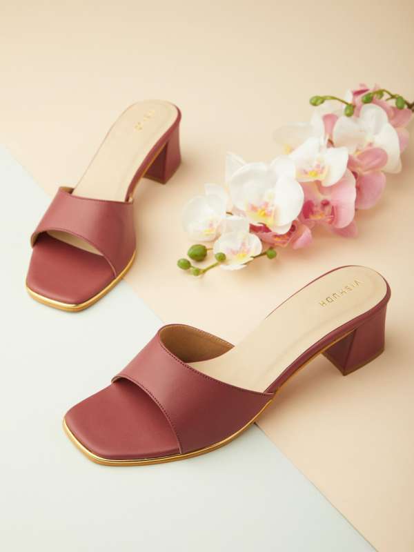 Open toe store sandals with back